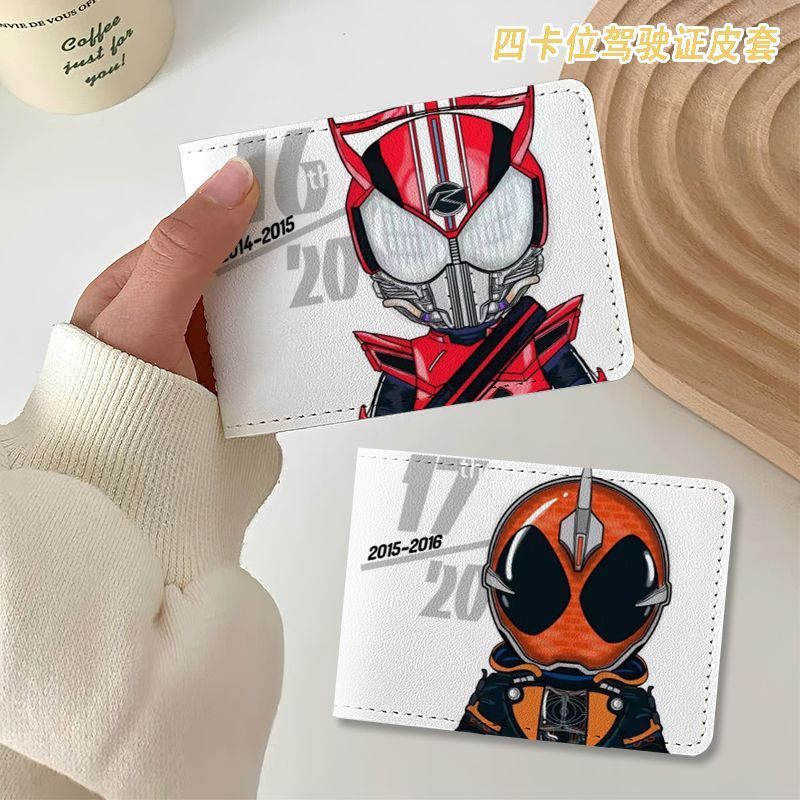 仮面ライダーアニメグッズ、漫画柄の運転免許証カバー、クリエイ - Anime Merchandise Japan のレビューと価格