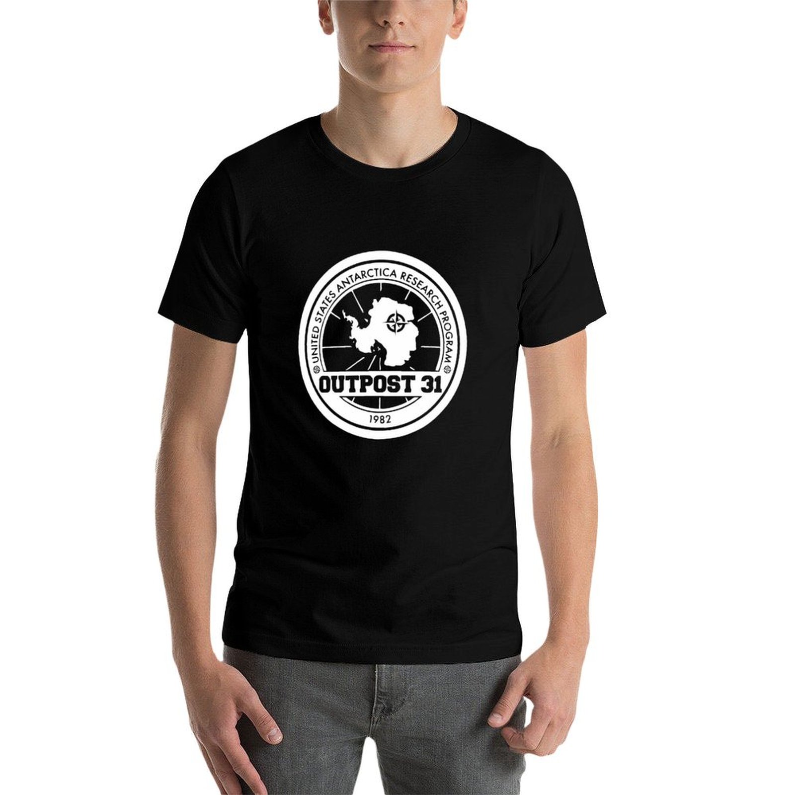 Outpost 31 ロゴ商品 Tシャツ男性用 Tシャツ T - Anime Merchandise For Men のレビューと価格